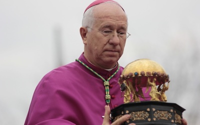 Biskup ordynariusz marzy, by relikwiom św Wikrorii oddawano większą cześć