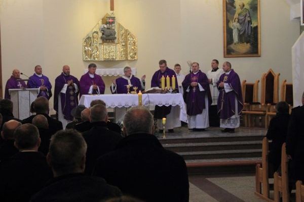 Pogrzeb szczątków adm. Karwety