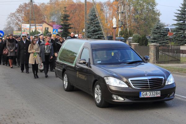 Pogrzeb szczątków adm. Karwety