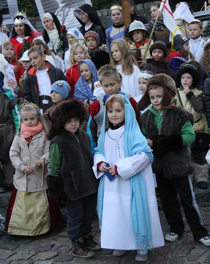 Korowód świętych w Sulęcinie