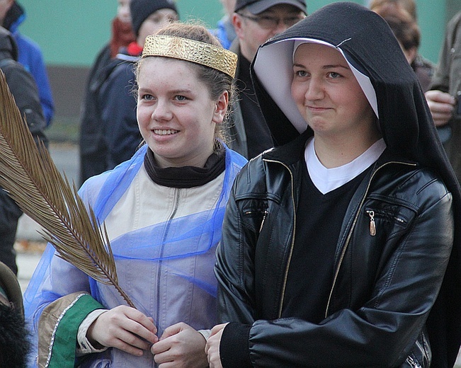 Korowód świętych w Sulęcinie