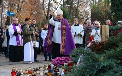 Nie umieram. Wchodzę w życie