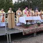 Uroczystość Wszystkich  Świętych na cmentarzu w Koszalinie