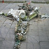 Wrak rządowego tupolewa wciąż znajduje się na lotnisku w Smoleńsku. Kilkanaście dni temu strona rosyjska znowu odmówiła jego wydania 