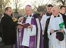 Eucharystii i procesji w Skierniewicach przewodniczył bp Andrzej F. Dziuba