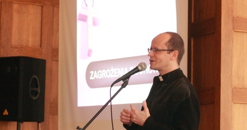 Młodzież i egzorcysta