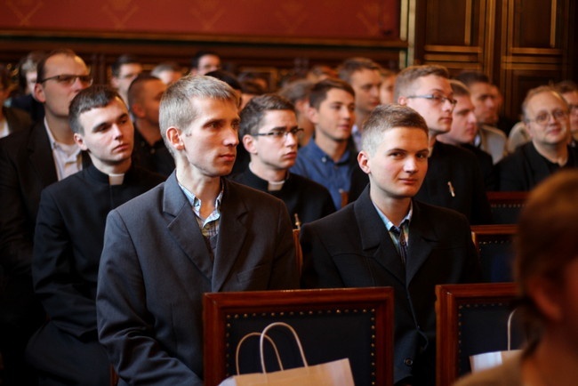 O świętości i pieniądzach podczas Dni Jana Pawła II