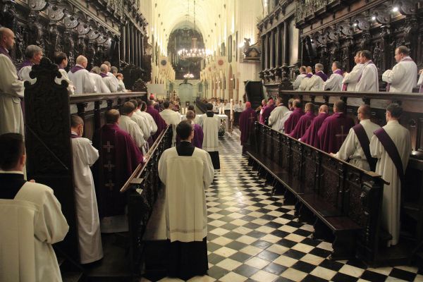 Eucharystia w intencji zmarłych biskupów i kapłanów