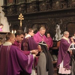 Eucharystia w intencji zmarłych biskupów i kapłanów
