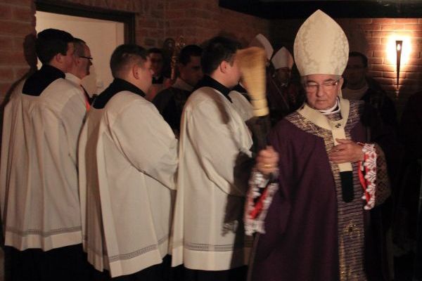 Eucharystia w intencji zmarłych biskupów i kapłanów