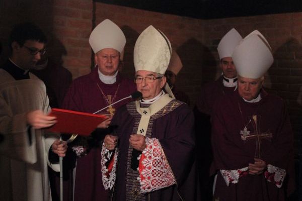 Eucharystia w intencji zmarłych biskupów i kapłanów