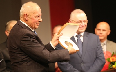 Laureat tegorocznej nagrody Zbigniew Banet z Bystrej