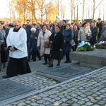 Z Krzyżem w byłym KL Birkenau