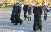 Z Krzyżem w byłym KL Birkenau