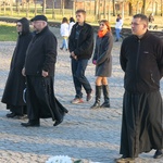 Z Krzyżem w byłym KL Birkenau