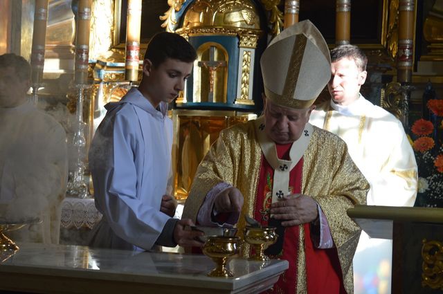 Konsekracja ołtarza w kościele św. Katarzyny w Nowym Targu 