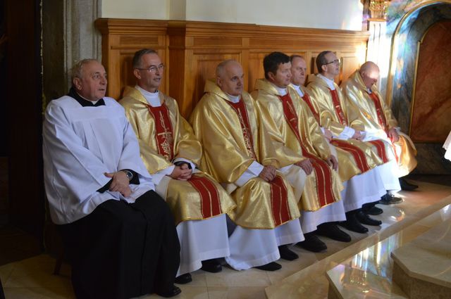 Konsekracja ołtarza w kościele św. Katarzyny w Nowym Targu 