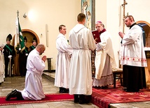 Teksty liturgii święceń przepełnione są pokorą i oddaniem  służbie Bogu i ludziom