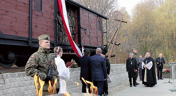  Pomnik ofiar Tragedii Górnośląskiej w Bytomiu-Miechowicach