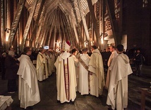  Rok Jubileuszowy rozpoczął się procesją ze światłem, uroczystą Eucharystią i „Te Deum” 