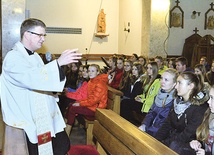  Kazanie do młodych wygłosił ks. Bogdan Stelmach