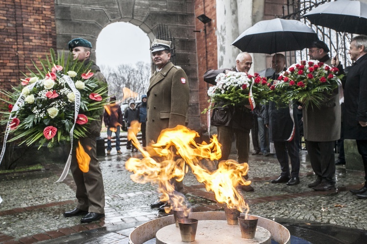 Wieńce pod bramą straceń