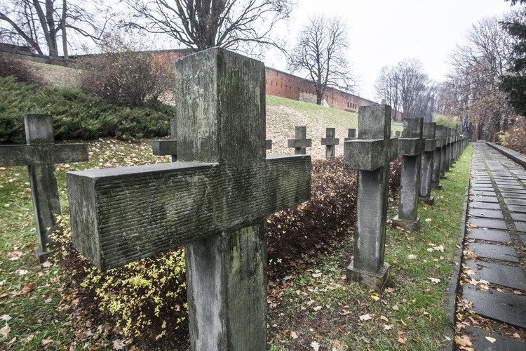 Wieńce pod bramą straceń