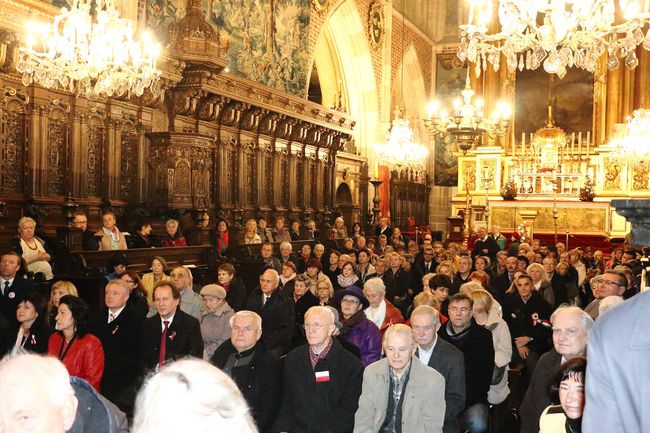 Modlitwy i deklaracje polityczne PiS