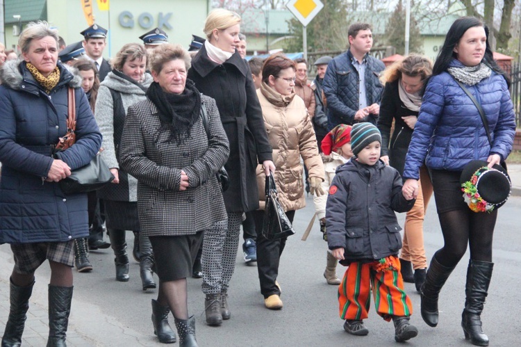 Uroczystości patriotyczne w Łyszkowicach