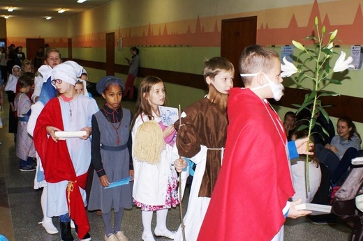 II Szkolnego Korowodu Świętych