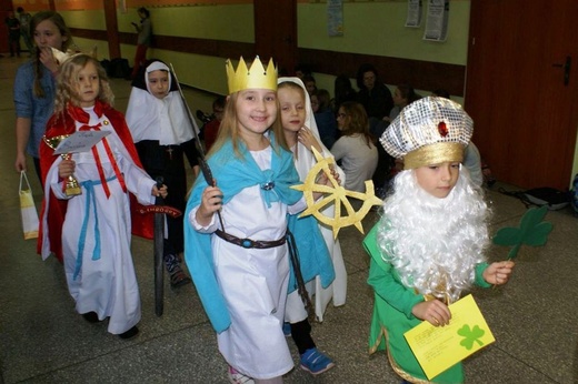 II Szkolnego Korowodu Świętych