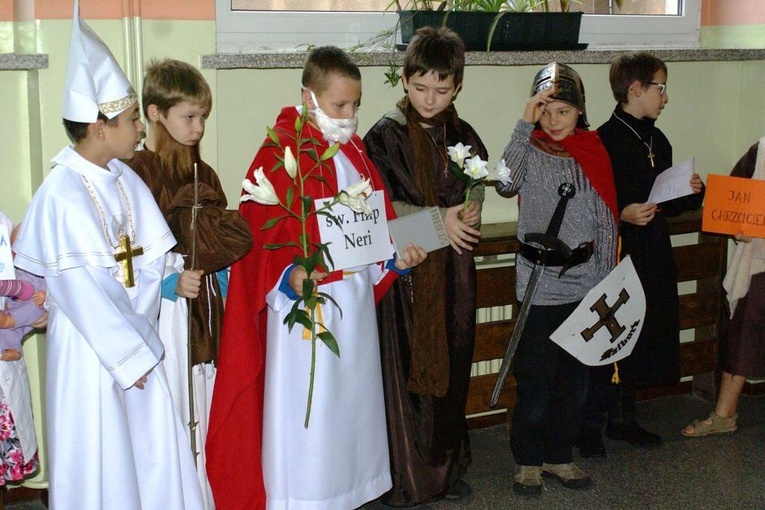 II Szkolnego Korowodu Świętych