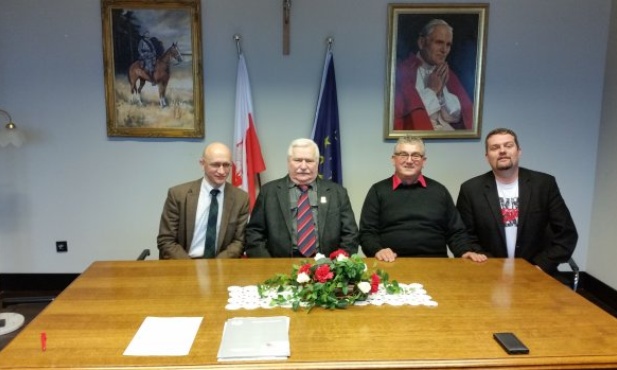 Wałęsa reaktywował partię chadecką