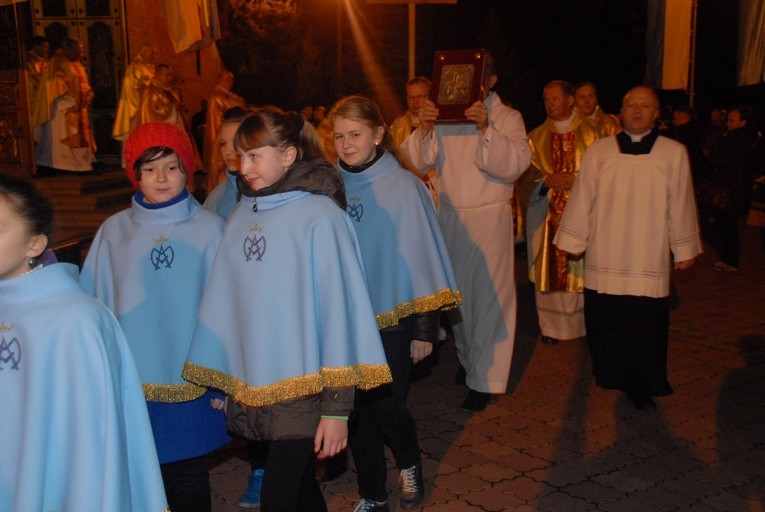 Nawiedzenie w parafii pw. Ducha Świętego w Mielcu
