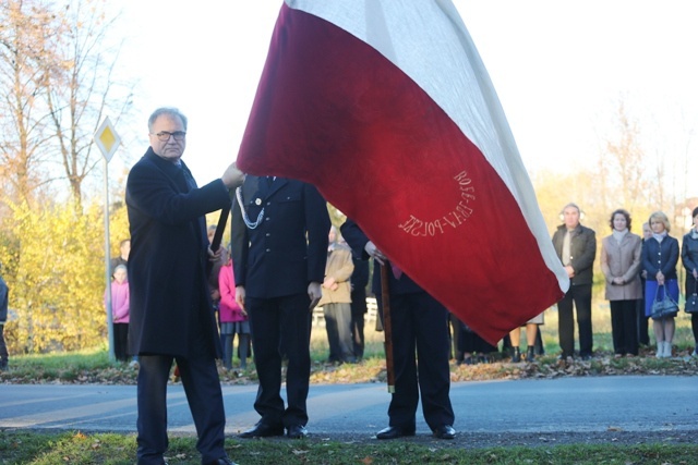 Powstańcze sztandary w Starej Wsi