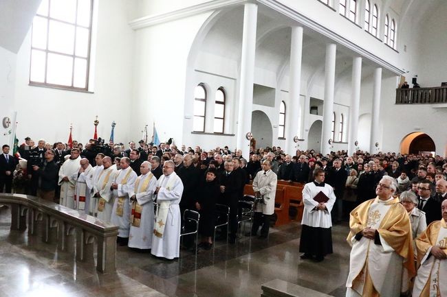 Konsekracja kościoła św. Jana Pawła II w Krzeszowicach