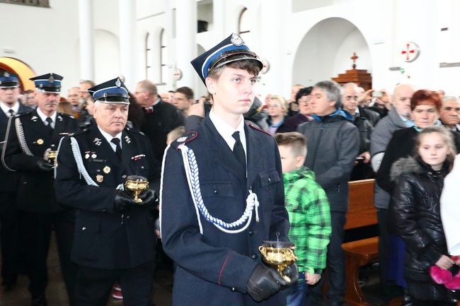 Konsekracja kościoła św. Jana Pawła II w Krzeszowicach