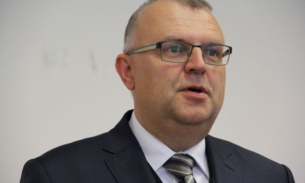 Nie można odpowiadać słabością