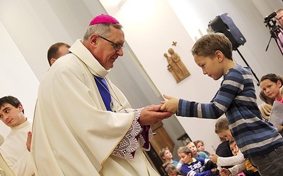  Charakterystycznego  charyzmatu spotkania doświadczyli wszyscy – młodsi i starsi