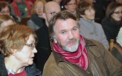  mieszka dziś niedaleko Lourdes. Ma żonę i czwórkę dzieci. Jeździ po całym świecie i dzieli się poruszającą historią swojego życia. Książka „Silniejszy od nienawiści” została wydana także w Polsce