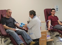  Krew można oddawać w ambulansach, a w dni powszednie także  w bielskim RCKiK