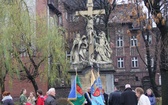 Obelisk ofiarom z 1945 r. 