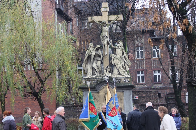 Obelisk ofiarom z 1945 r. 