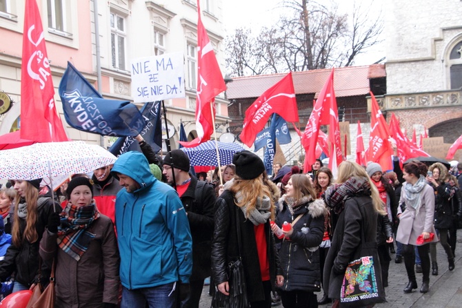 Marsz na otwarcie bazy rodzin Szlachetnej Paczki 2015