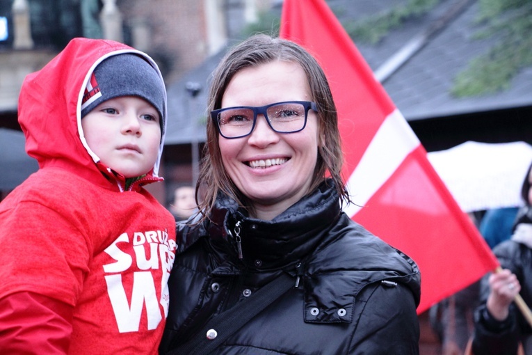 Marsz na otwarcie bazy rodzin Szlachetnej Paczki 2015