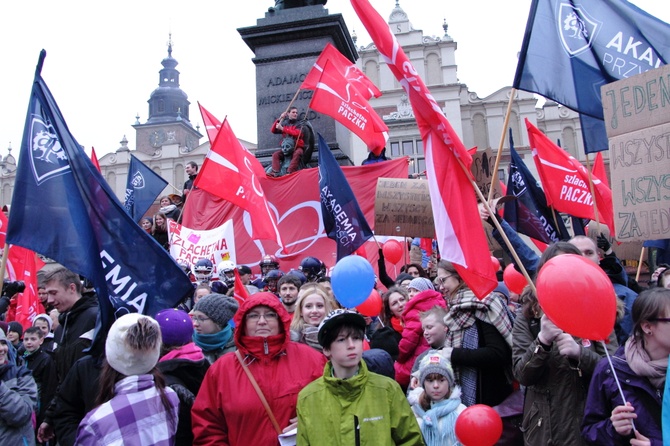 Marsz na otwarcie bazy rodzin Szlachetnej Paczki 2015