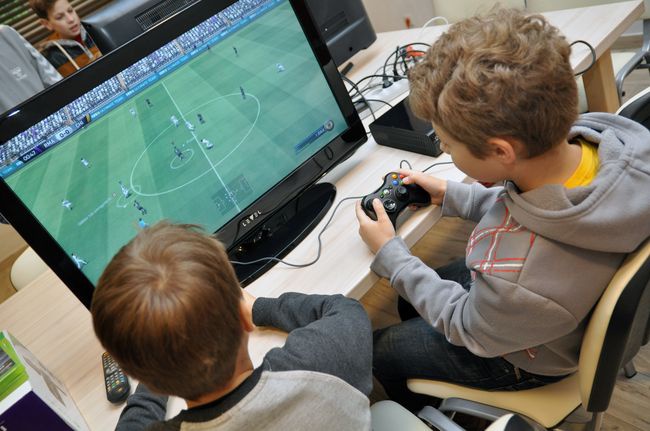 Parafialny puchar w grę "Fifa"