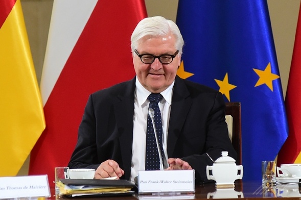 Steinmeier przeciw "wymachiwaniu szabelką" wobec Rosji