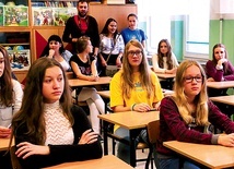 Chętnych do wykazania się wiedzą przybywa