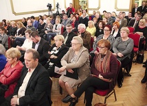 Debata oświatowa w Tarnobrzegu nie przyniosła żadnych konkretnych rozwiązań